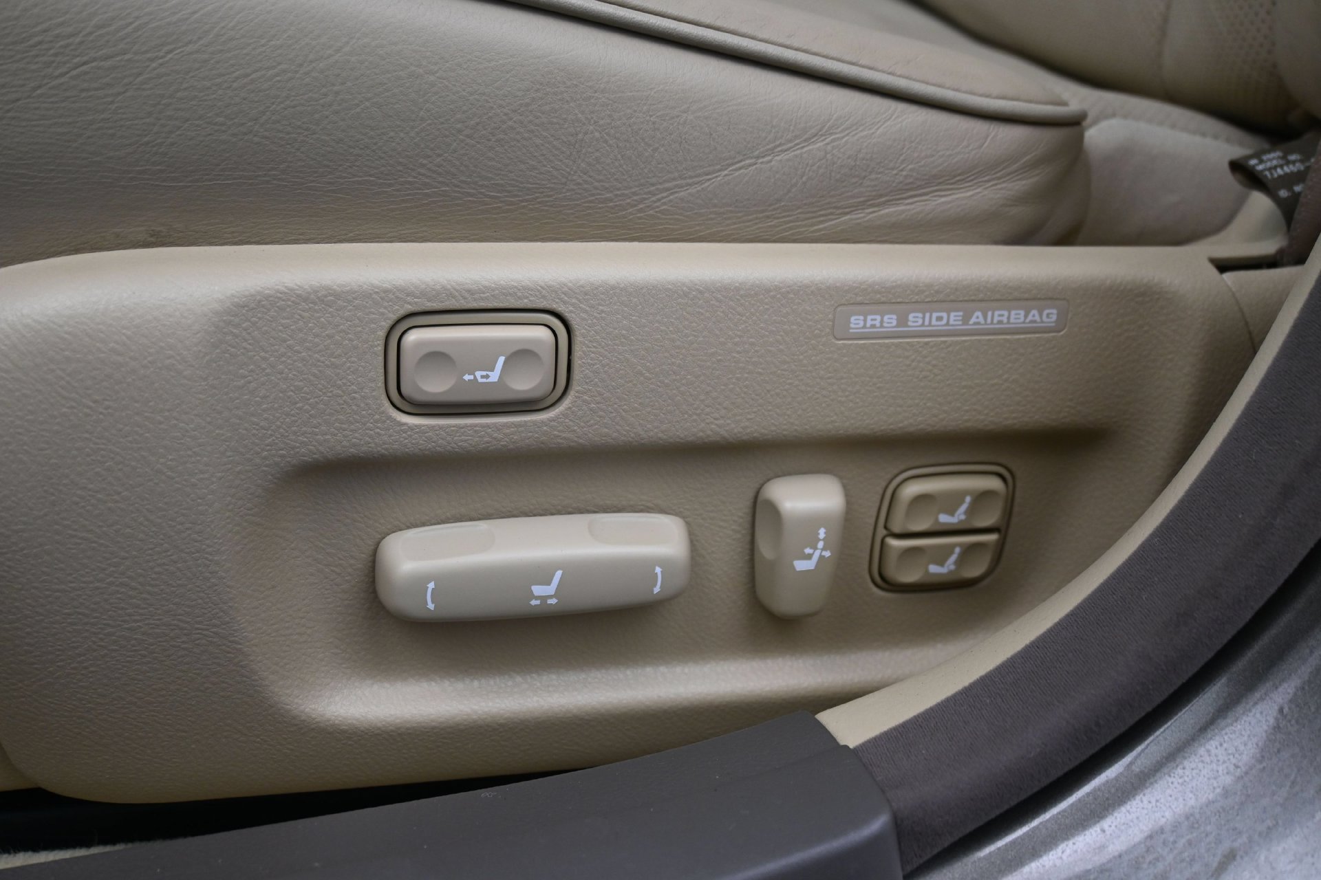 Used 2005 Lexus LS 430 RWD image 27
