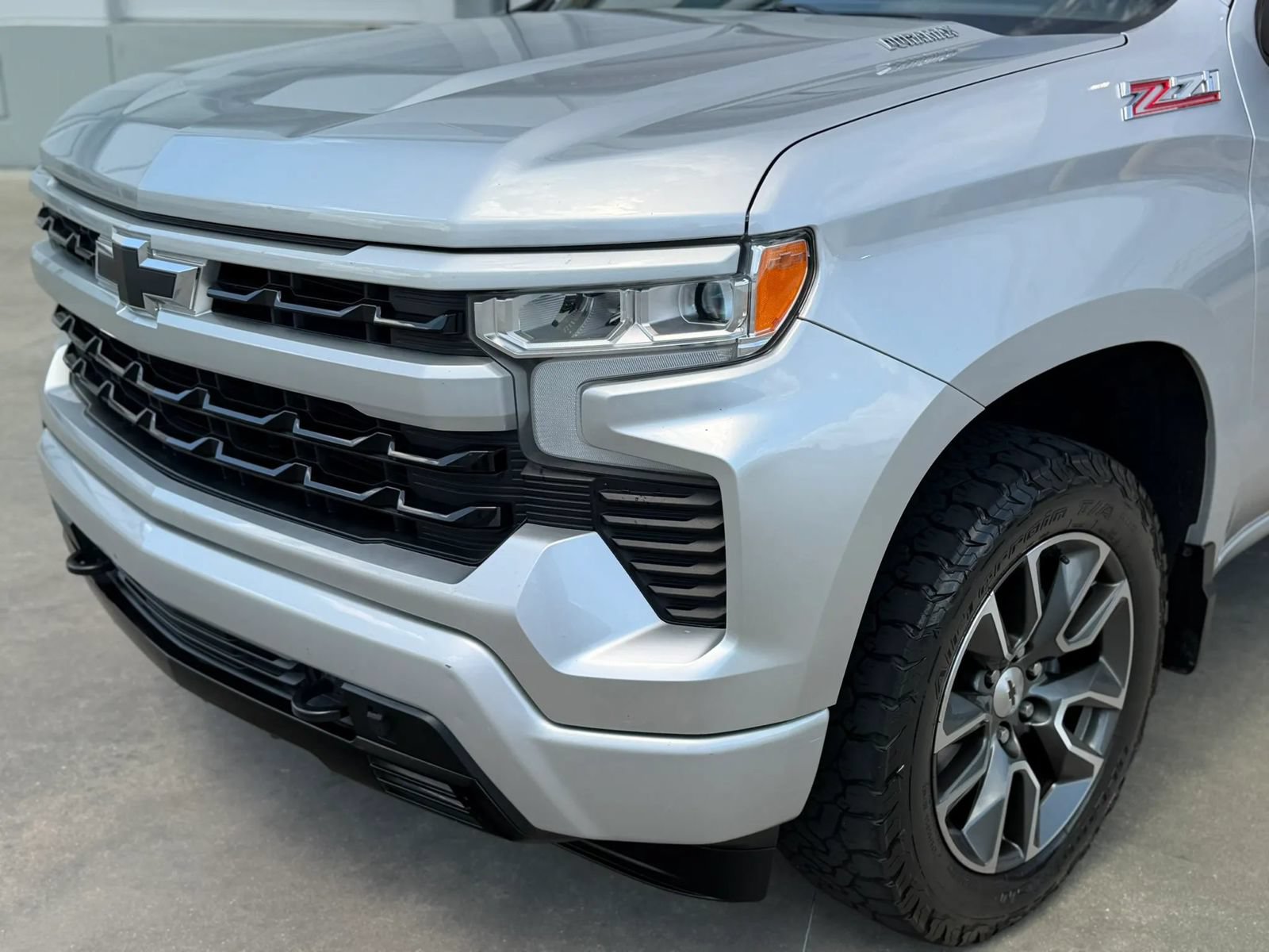 Used 2022 Chevrolet Silverado 1500 RST AWD/4WD image 2
