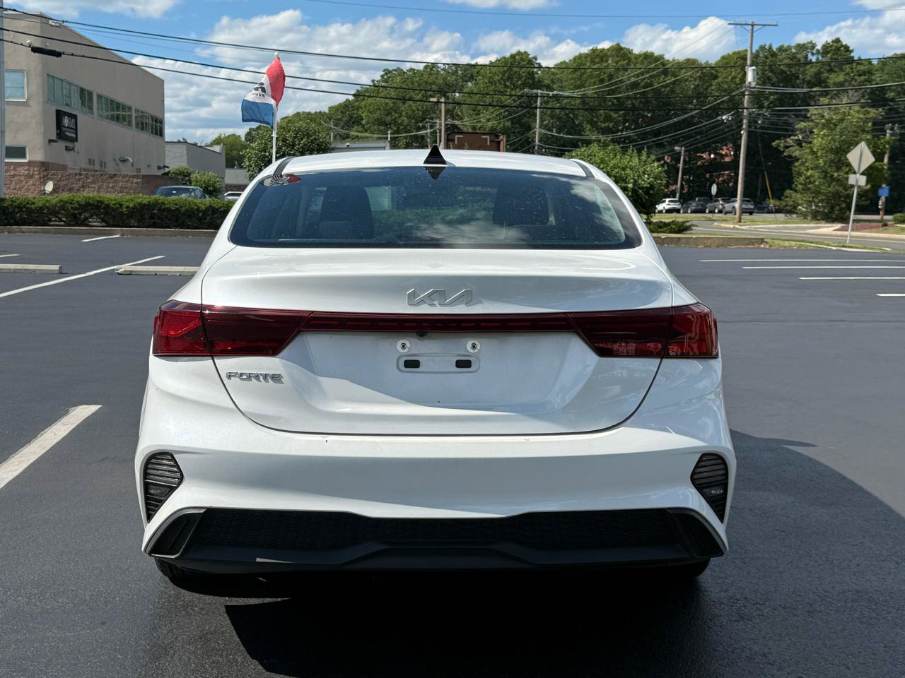 Used 2024 Kia Forte LXS FWD image 5