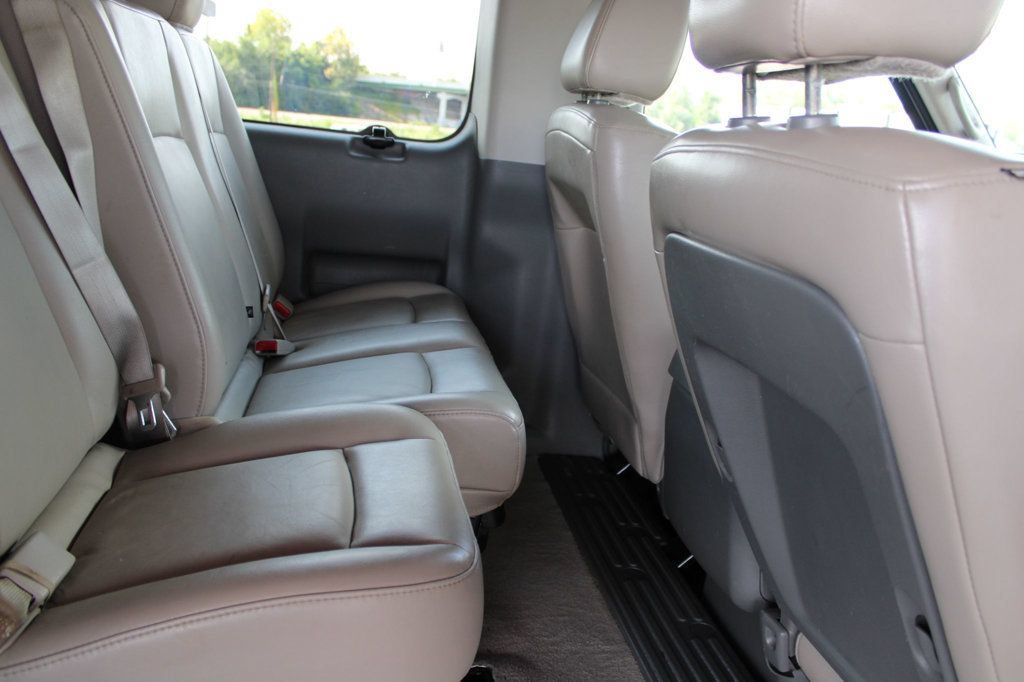 Used 2018 Nissan NV 3500 SL RWD image 18