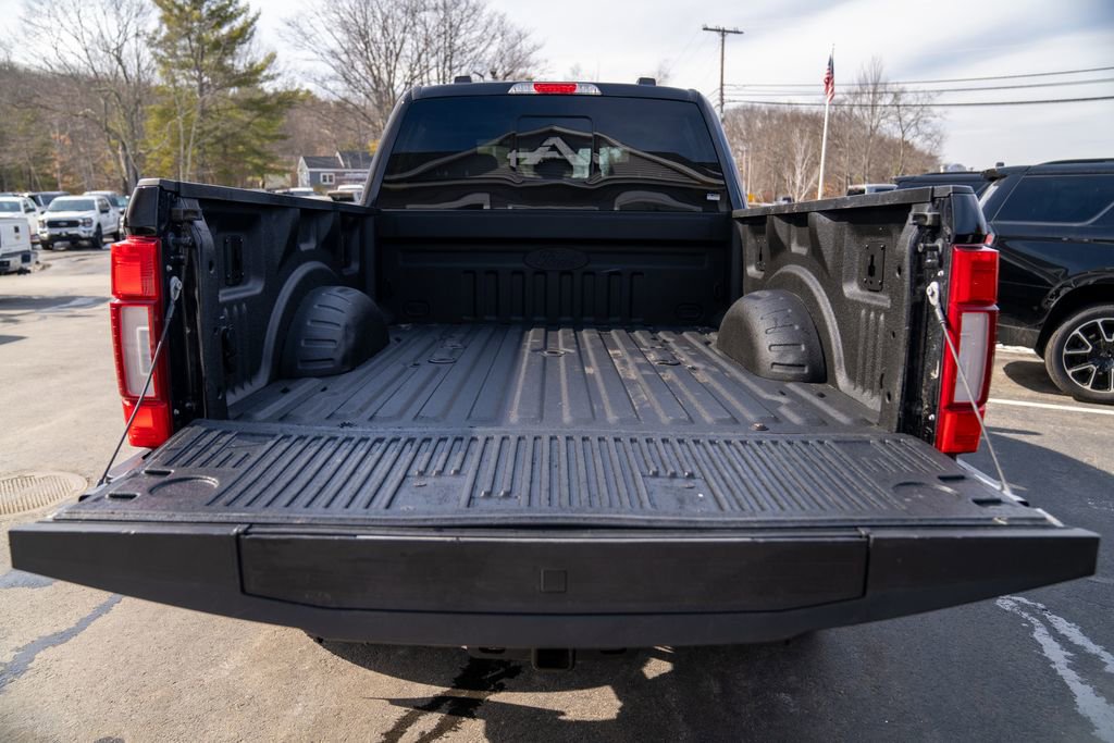Used 2022 Ford F250 Lariat w/ Black Appearance Package image 6