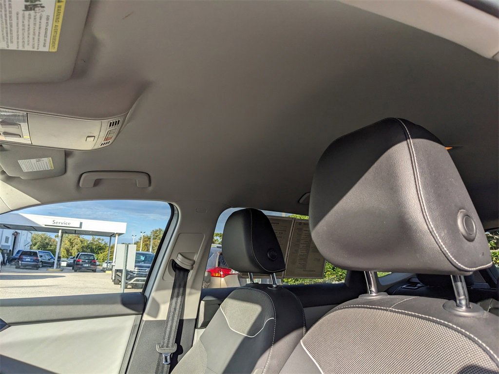 Certified 2023 Volkswagen Taos SE image 21