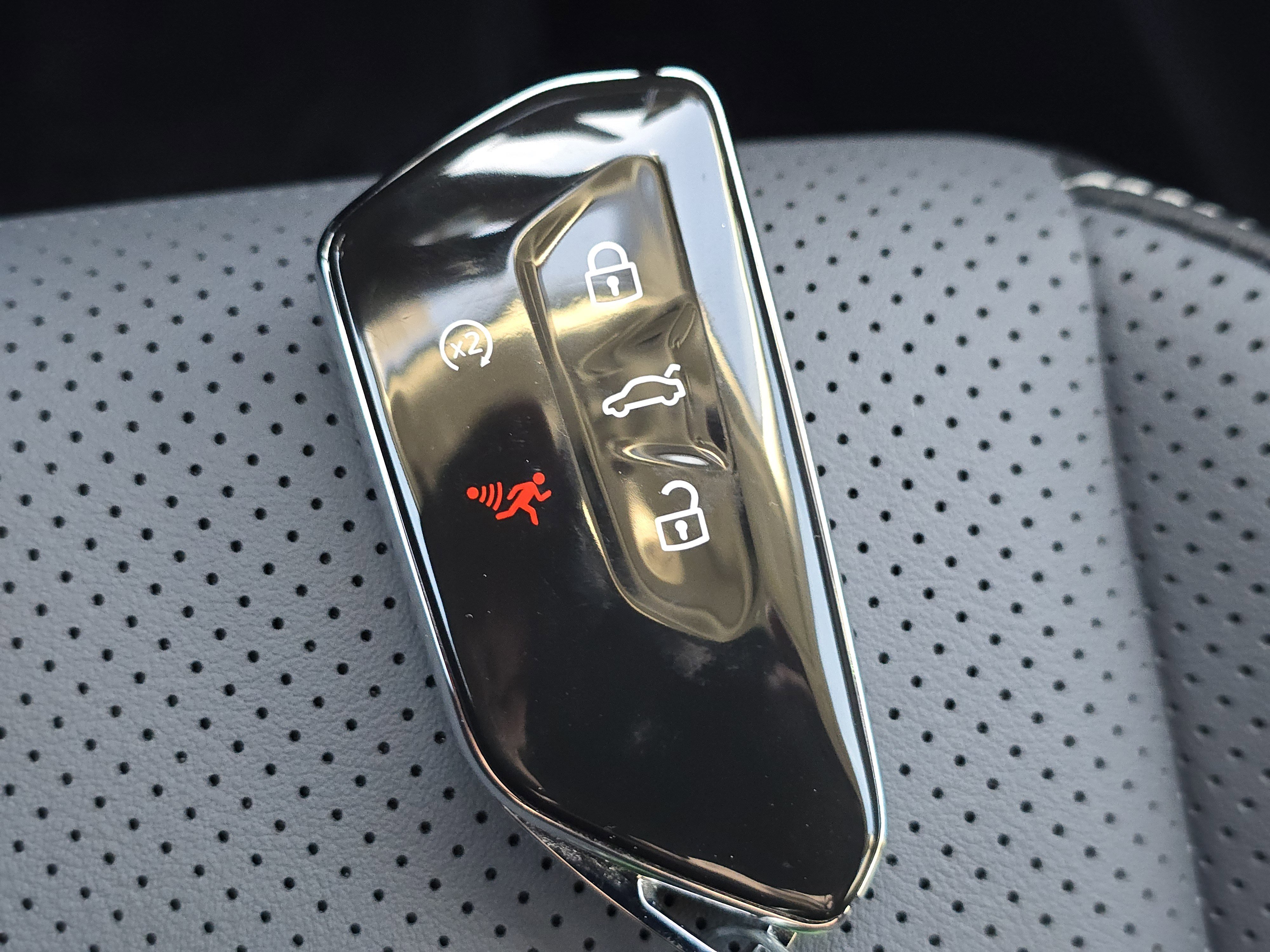 New 2026 Volkswagen Tiguan SE image 27