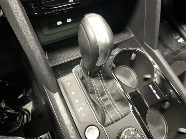 Used 2023 Volkswagen Atlas SEL Premium image 23