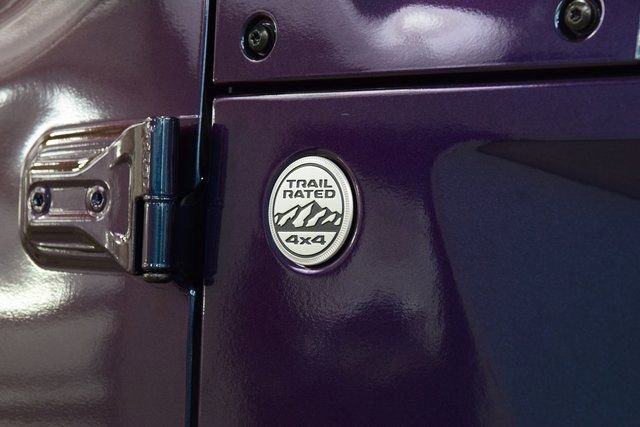 Used 2024 Jeep Wrangler Sahara w/ Technology Group image 16