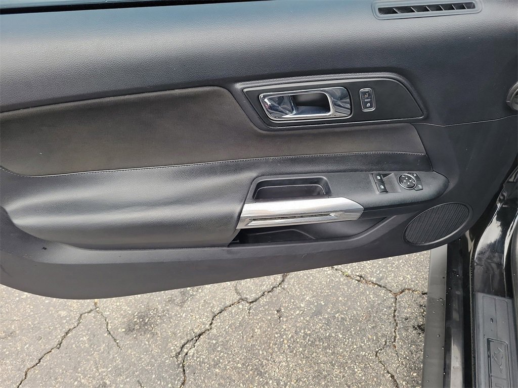 Used 2015 Ford Mustang Coupe w/ Equipment Group 051A image 8