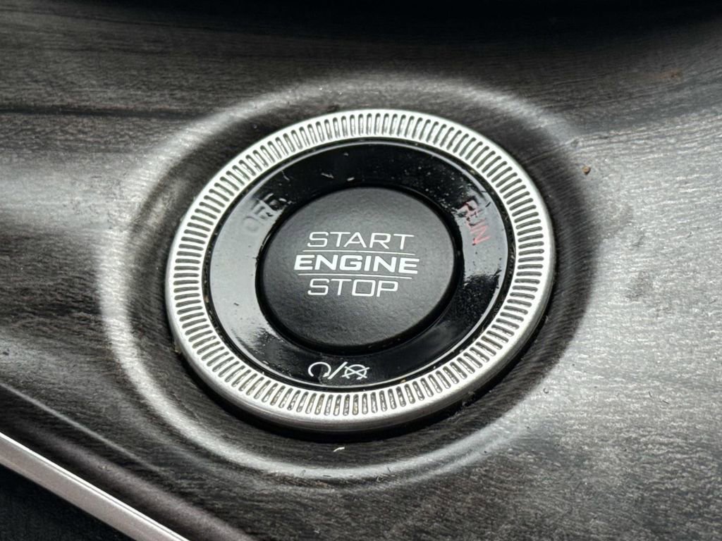 Used 2021 Jeep Grand Cherokee L Limited image 8