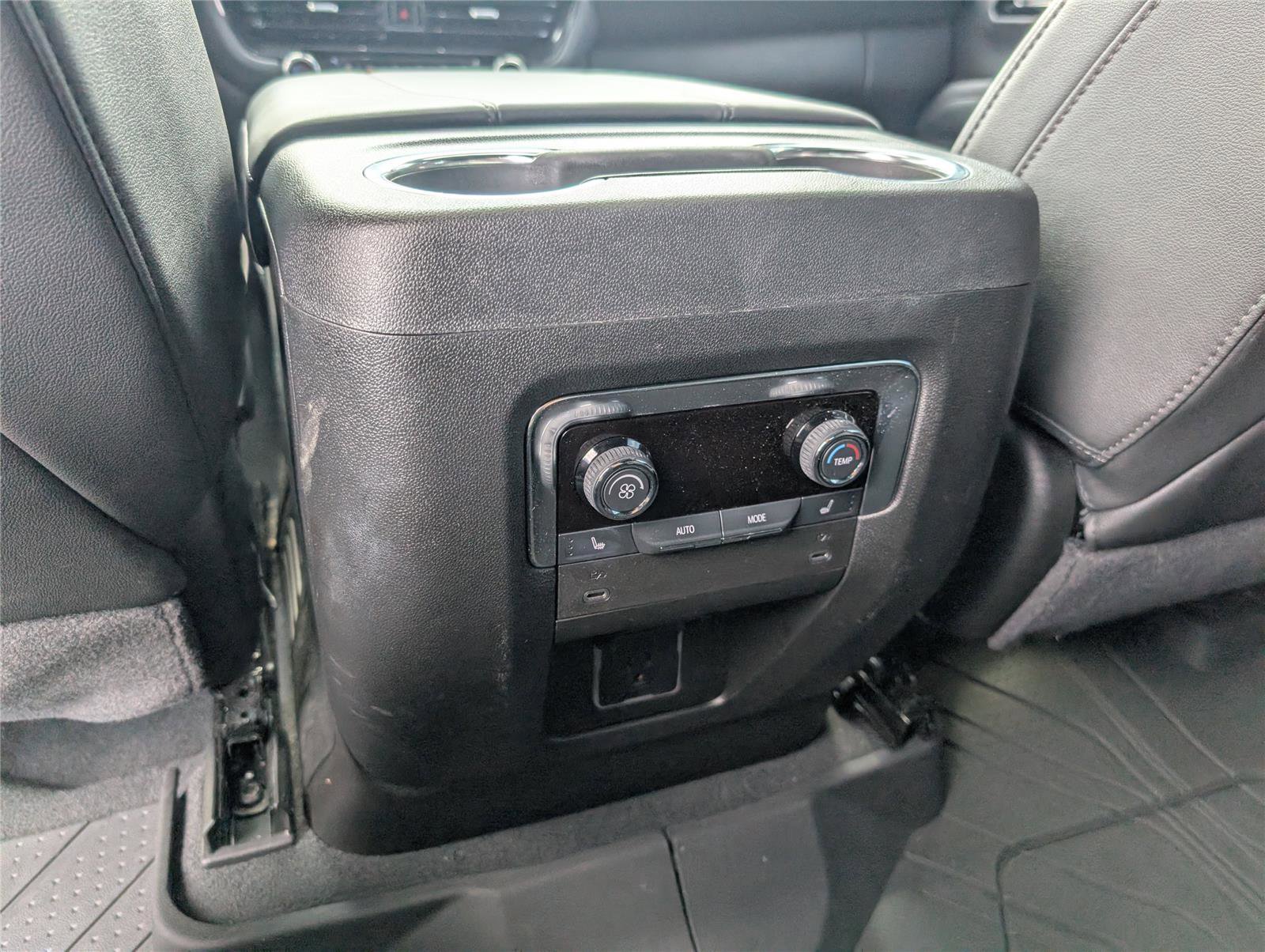 Used 2025 Chevrolet Tahoe Z71 w/ Z71 Off-Road Package image 29