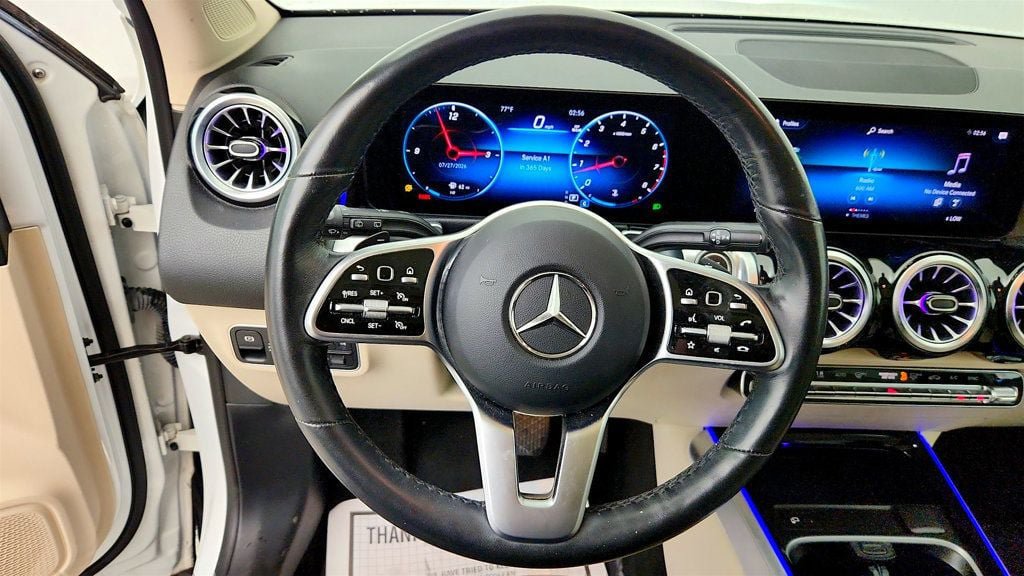 Used 2023 Mercedes-Benz GLB 250 4MATIC w/ Premium Package image 13