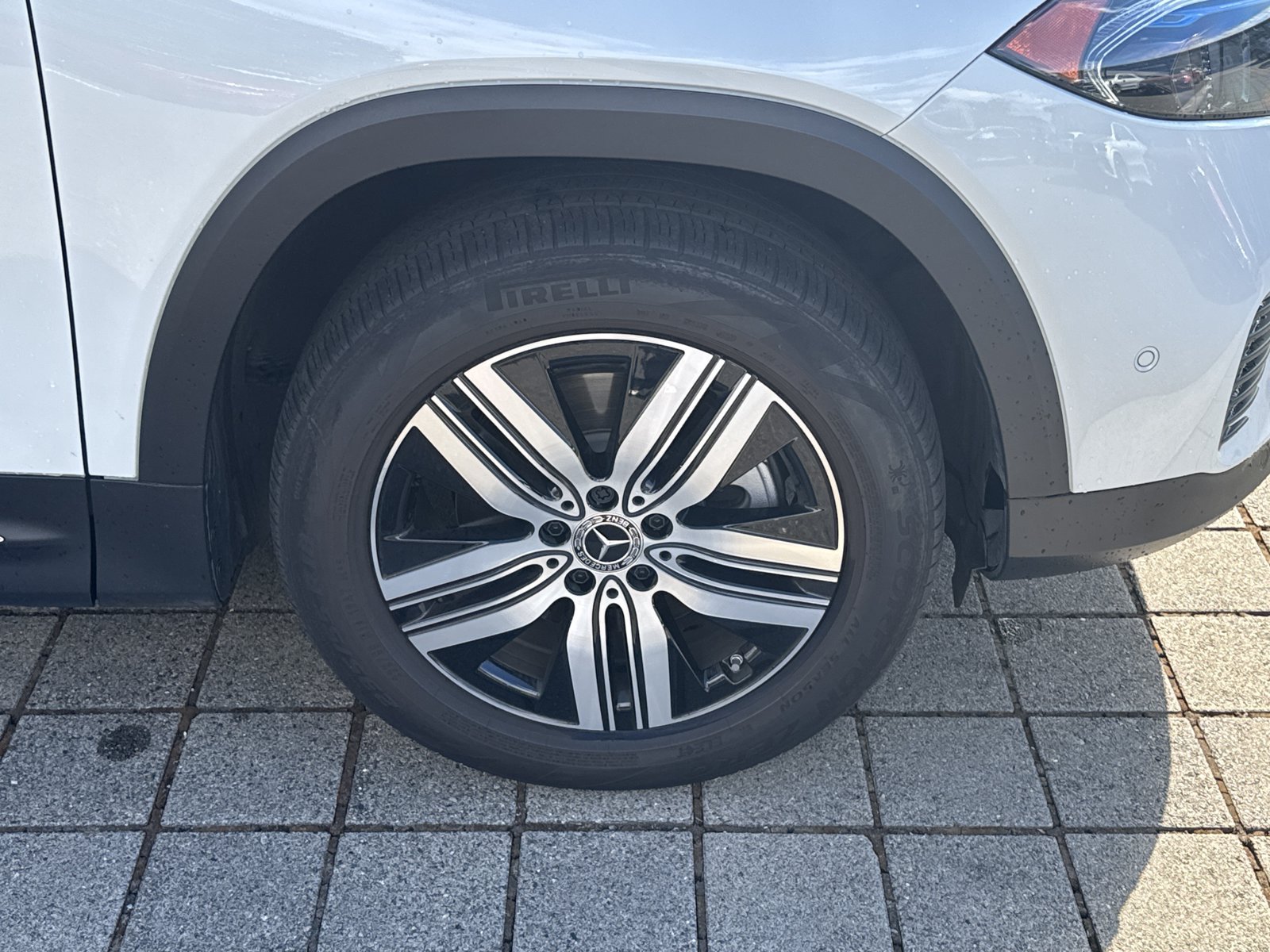 Certified 2023 Mercedes-Benz EQB 300 4MATIC image 10
