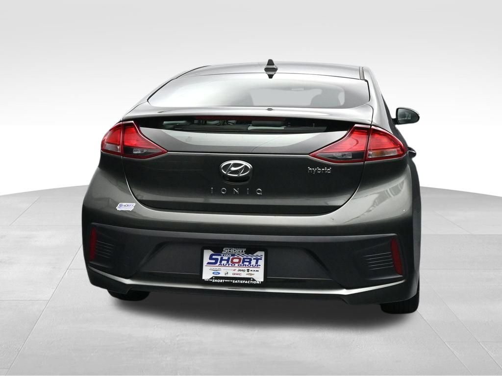Used 2022 Hyundai Ioniq SE FWD image 4