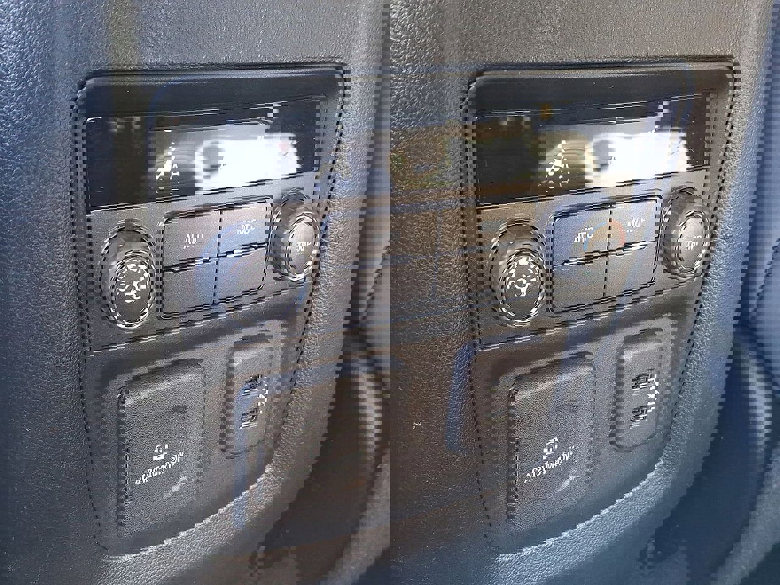 Certified 2023 Buick Enclave Essence w/ Experience Buick Package image 22