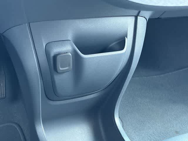 Used 2020 Chevrolet Bolt LT FWD image 32