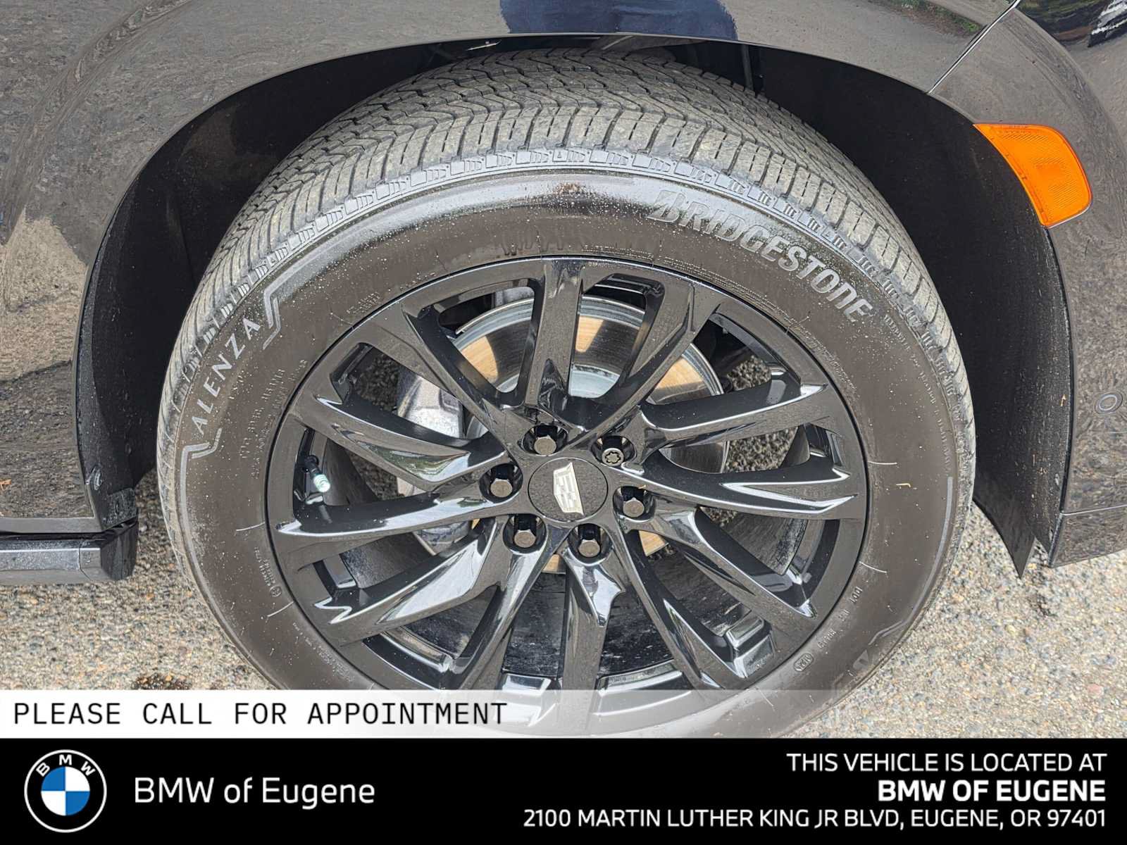 Used 2024 Cadillac Escalade ESV Sport w/ LPO, ONYX Package AWD/4WD image 9