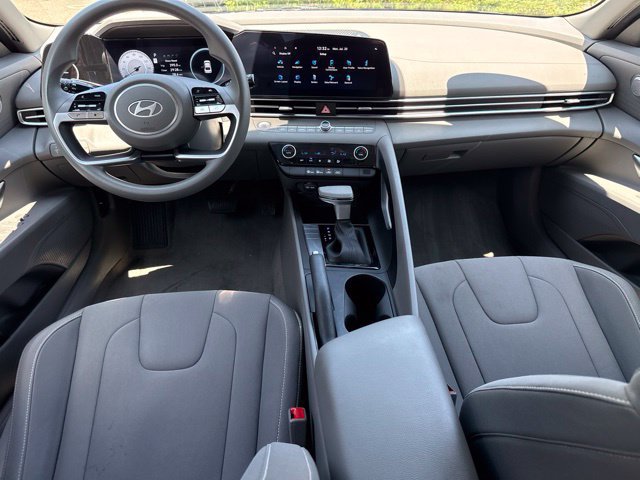 Used 2024 Hyundai Elantra SEL FWD image 4