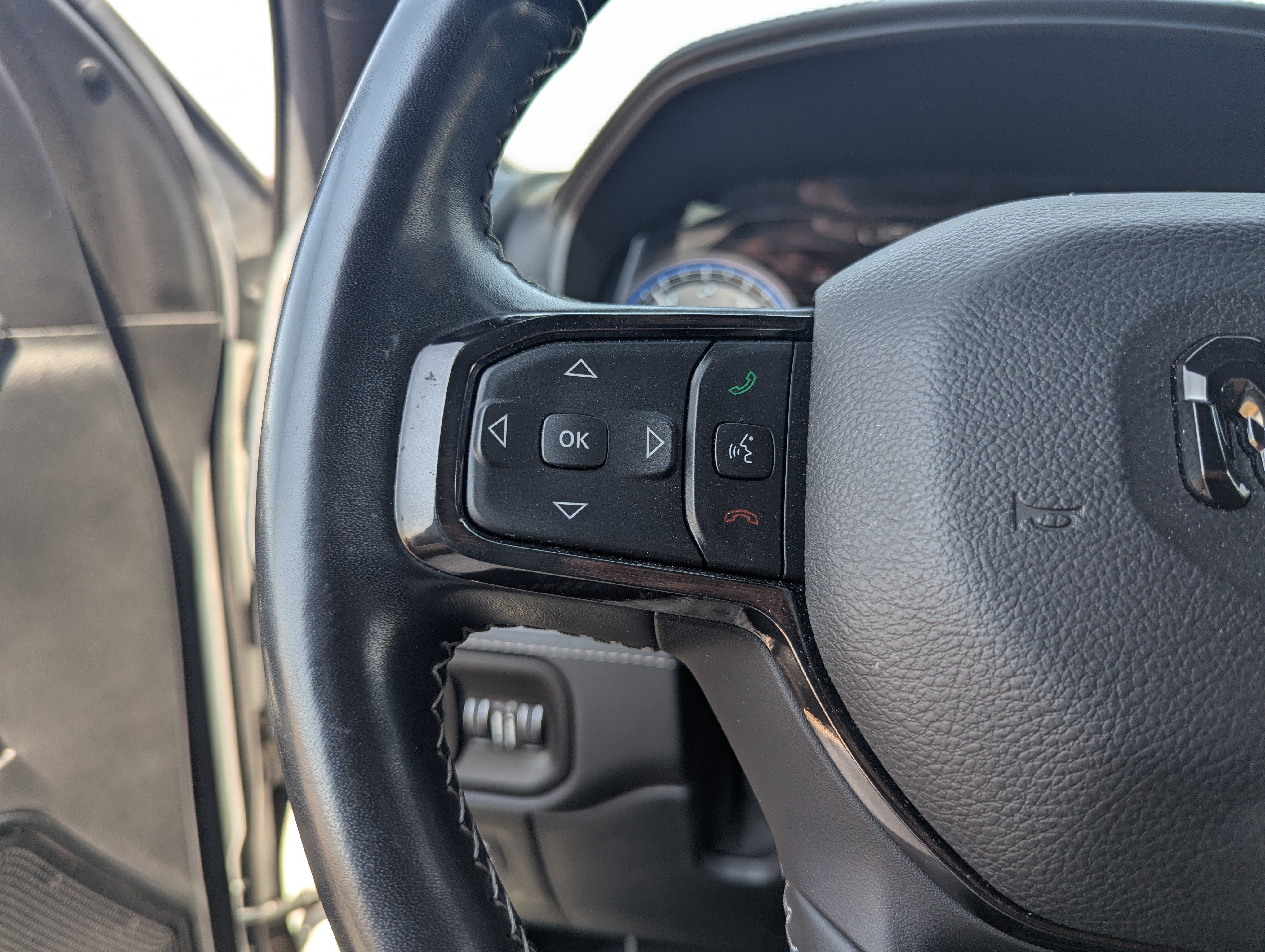 Used 2022 RAM 1500 Limited AWD/4WD image 32