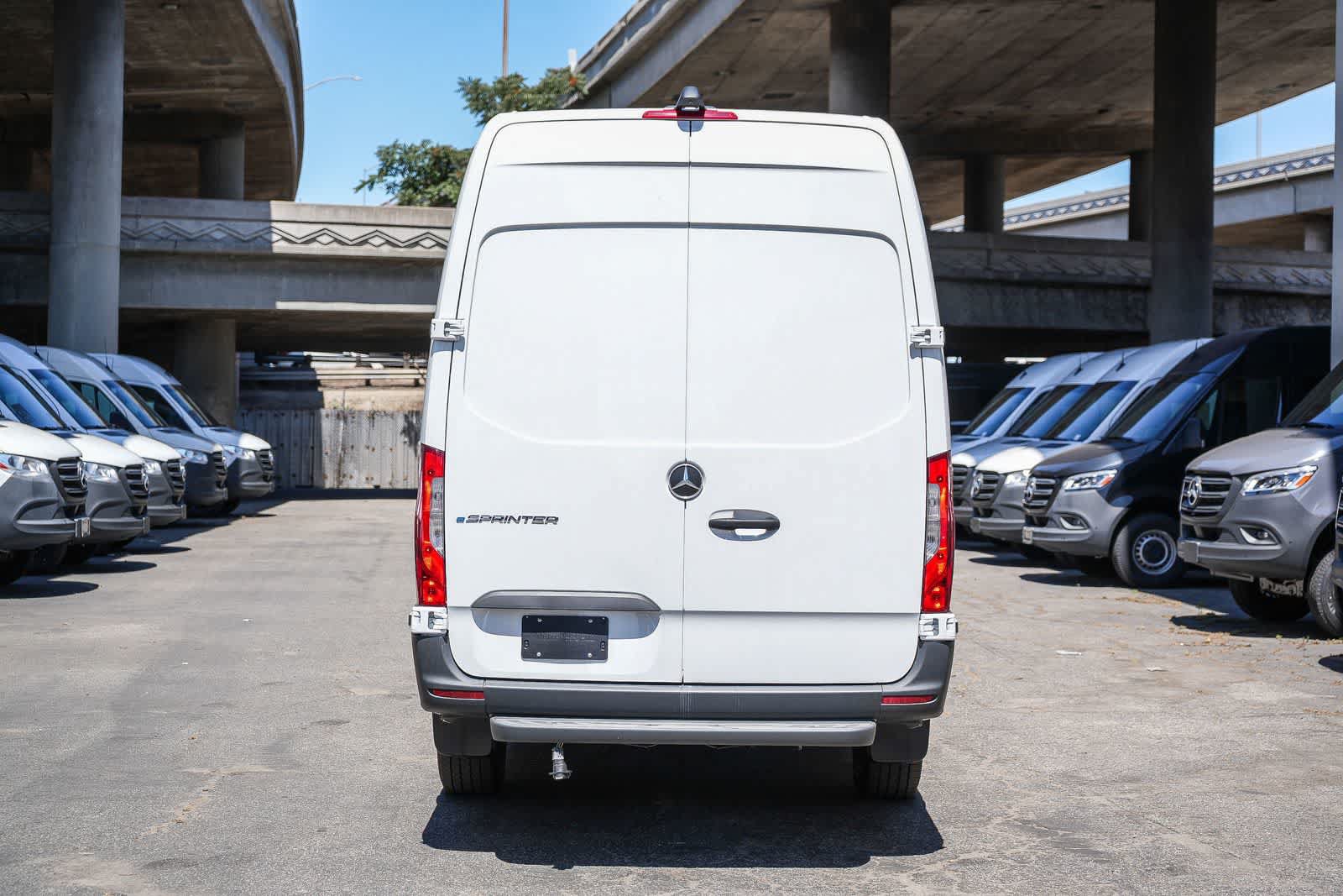 New 2025 Mercedes-Benz eSprinter 170 Cargo image 8