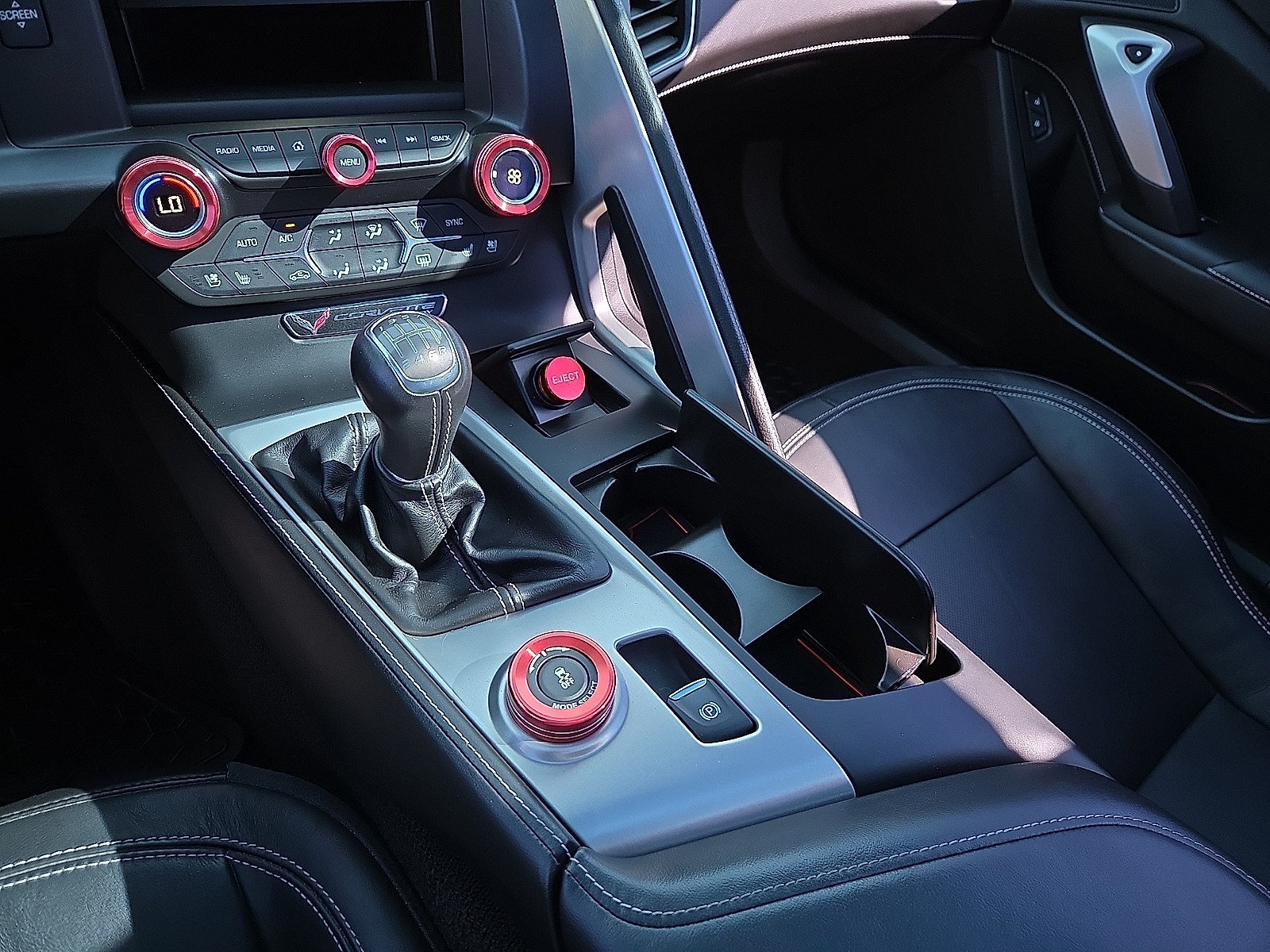 Used 2015 Chevrolet Corvette Stingray Coupe RWD image 25