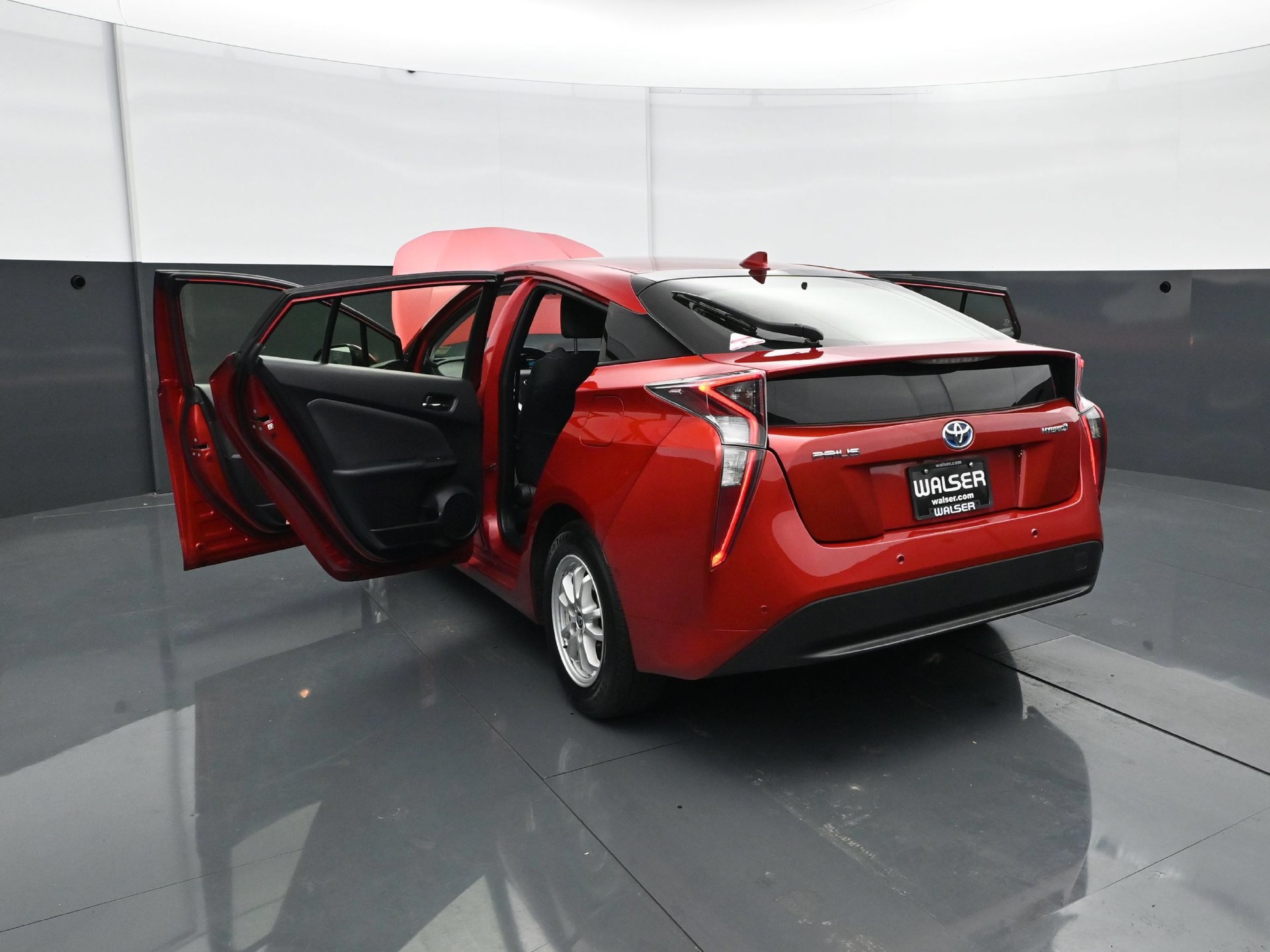 Used 2018 Toyota Prius Two w/ Prius Two Safety Plus Package FWD image 31