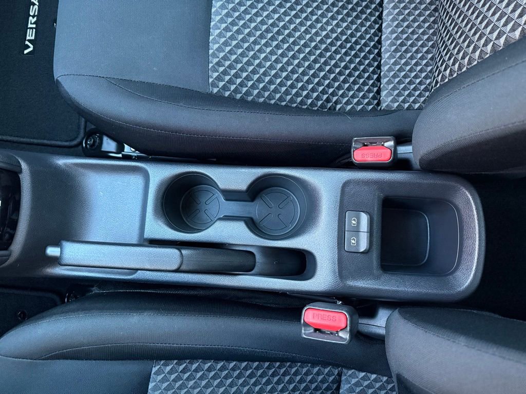 Used 2021 Nissan Versa S image 35