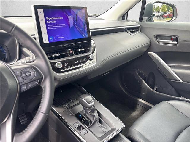 Certified 2026 Toyota Corolla Cross XLE FWD image 15