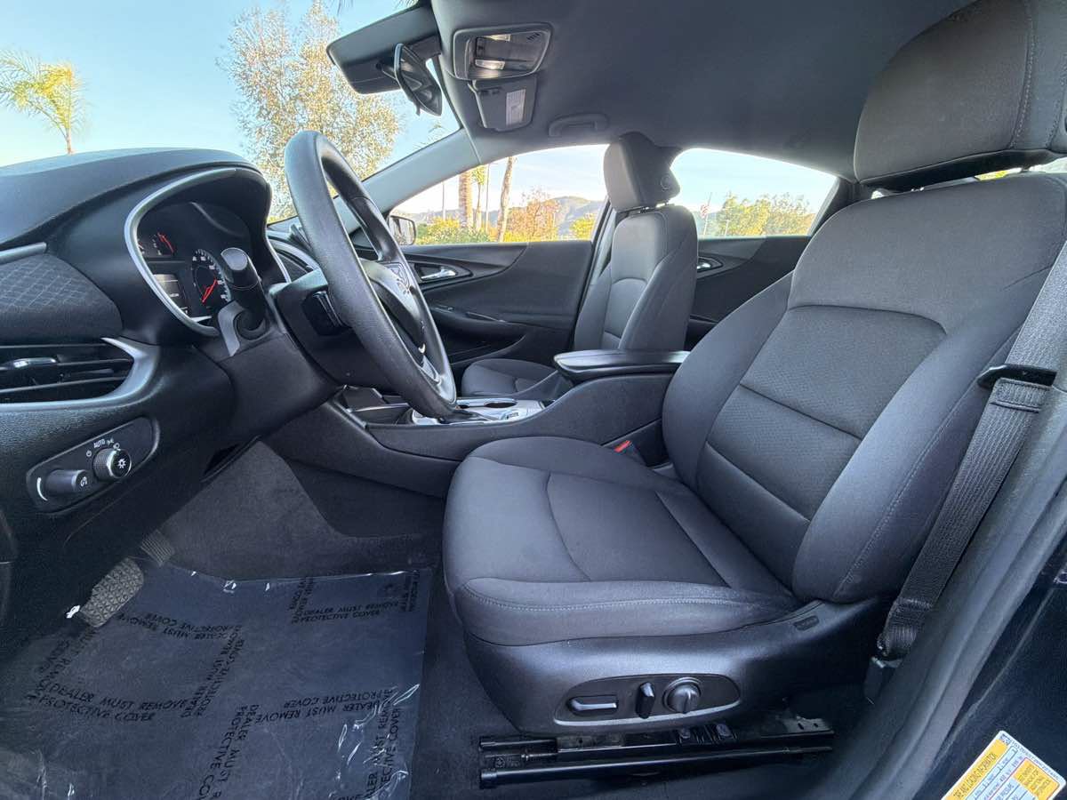 Used 2023 Chevrolet Malibu LT FWD image 18
