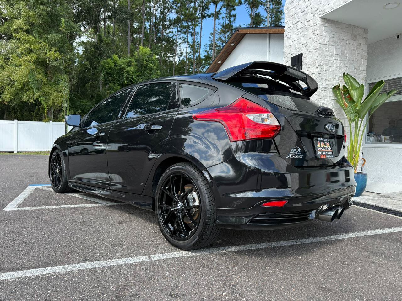 Used 2013 Ford Focus ST FWD image 3