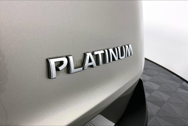 Used 2023 Nissan Rogue Platinum w/ Platinum Premium Package FWD image 16