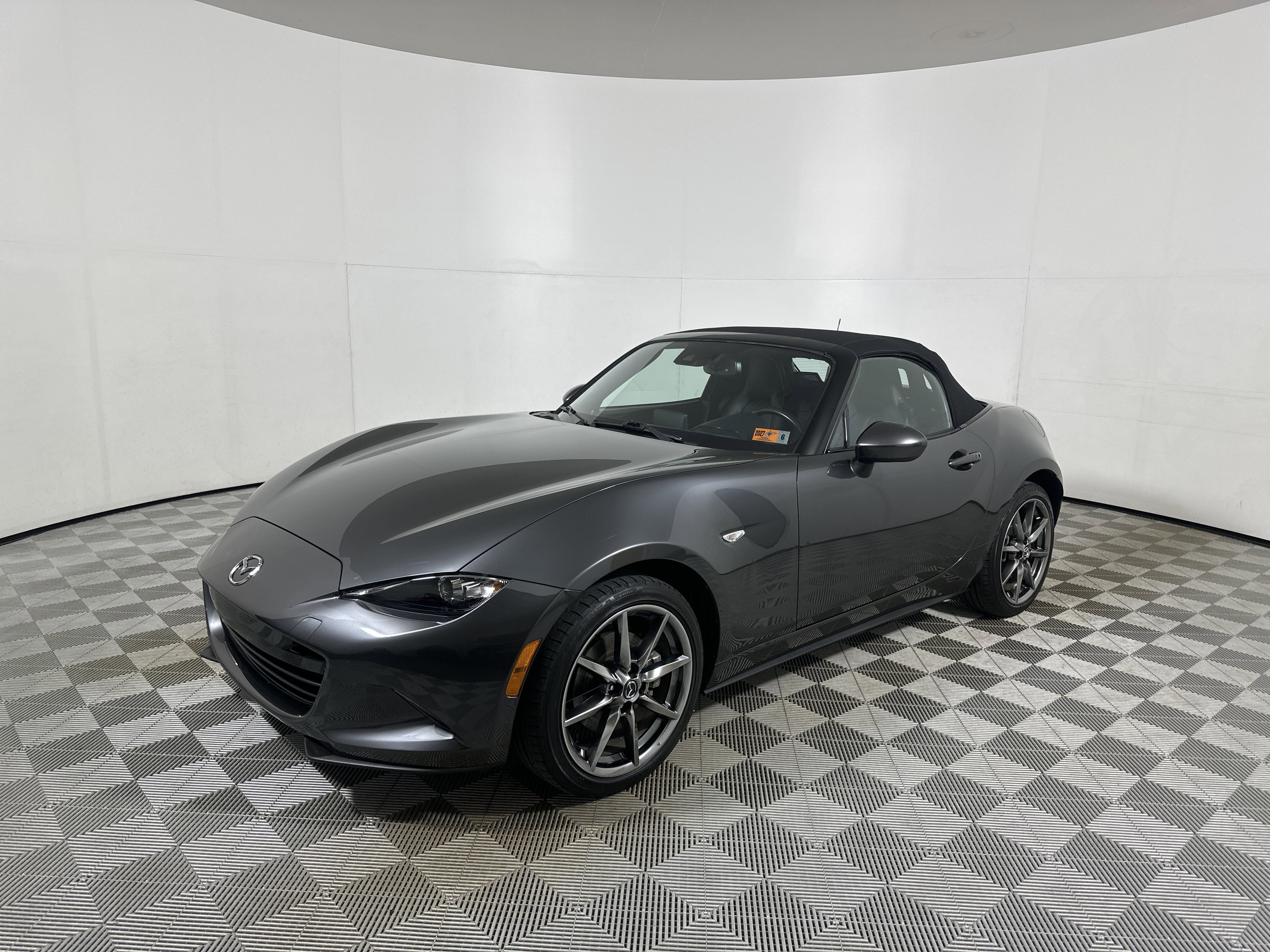 Used 2021 MAZDA MX-5 Miata Grand Touring image 3