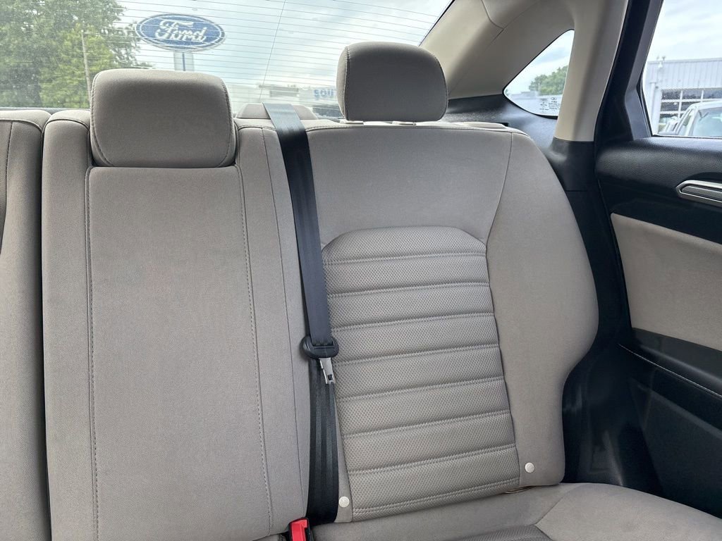 Used 2018 Ford Fusion S FWD image 14