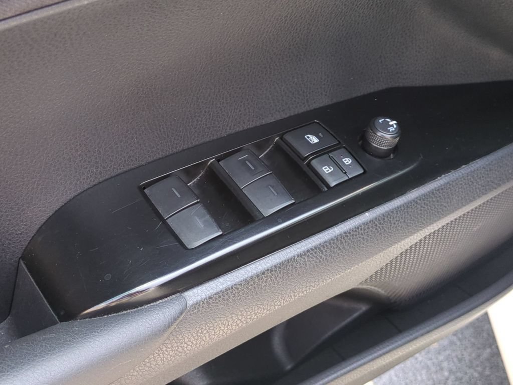 Used 2025 Toyota Camry LE FWD image 13