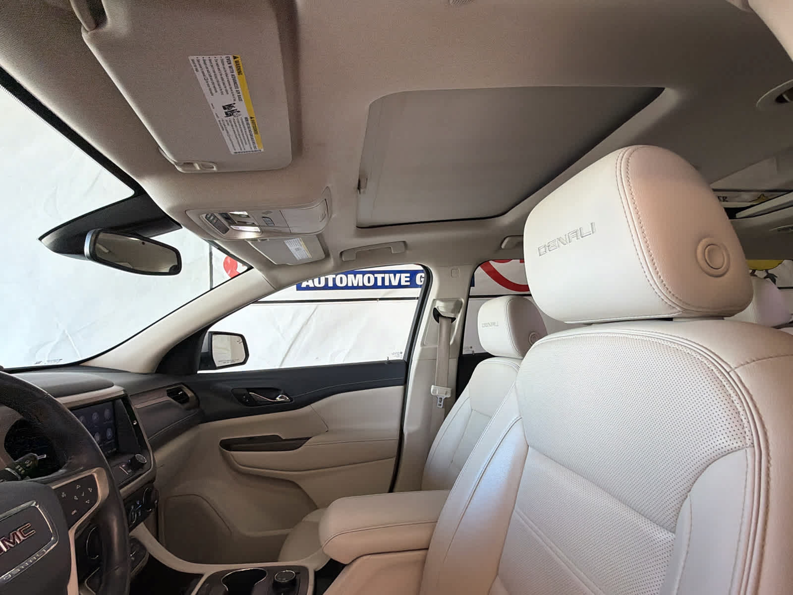 Used 2022 GMC Acadia Denali w/ LPO, Floor Liner Package FWD image 19