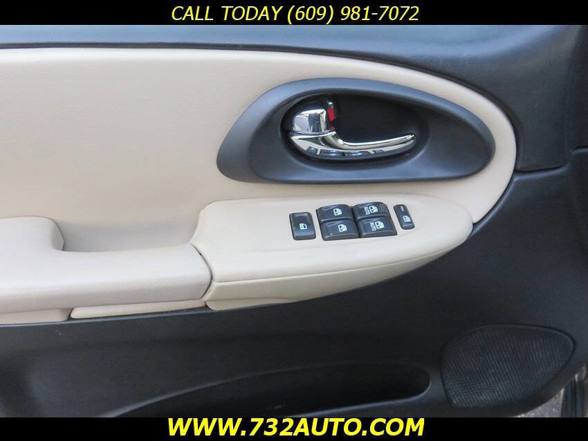 Used 2005 Chevrolet TrailBlazer LS w/ LS Preferred Equipment Group image 30