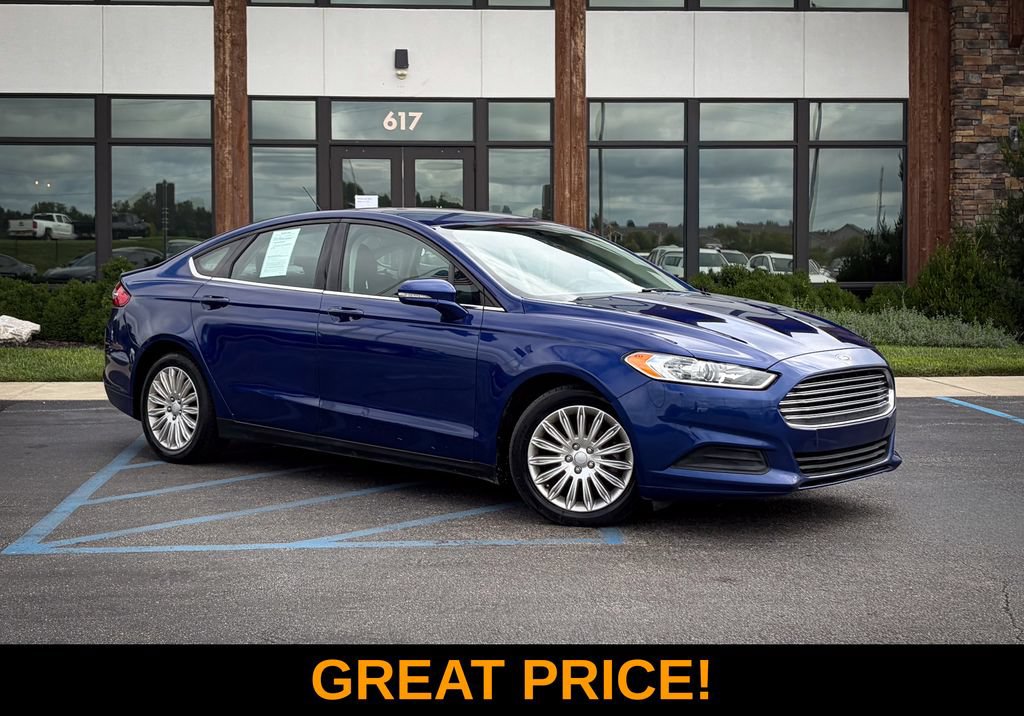 Used 2016 Ford Fusion SE FWD image 1