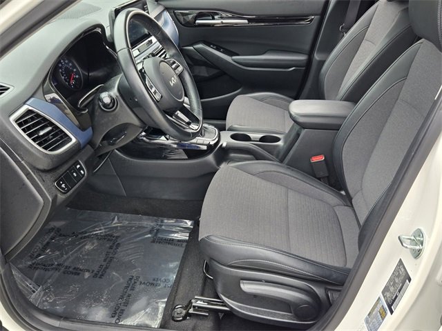 Used 2023 Kia Seltos S image 10