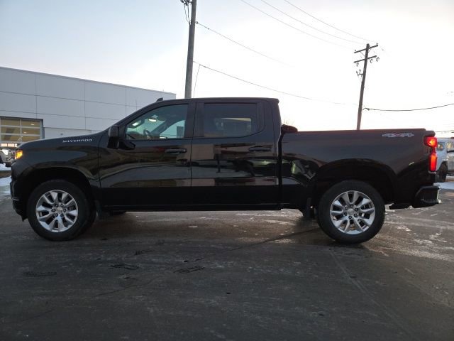 Used 2021 Chevrolet Silverado 1500 Custom image 4
