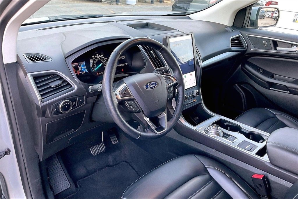 Used 2024 Ford Edge SEL image 14