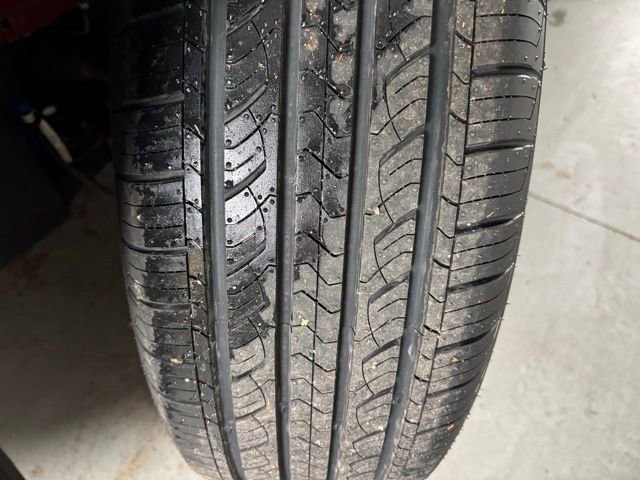 Used 2020 Ford Escape SE image 28