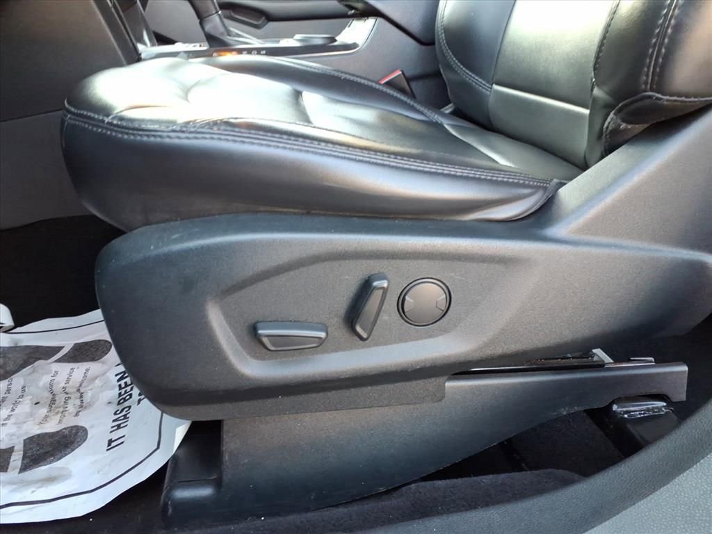 Certified 2019 Ford Explorer XLT w/ Equipment Group 202A image 22