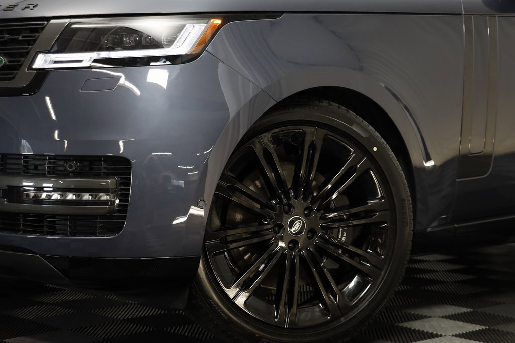New 2025 Land Rover Range Rover SE image 4