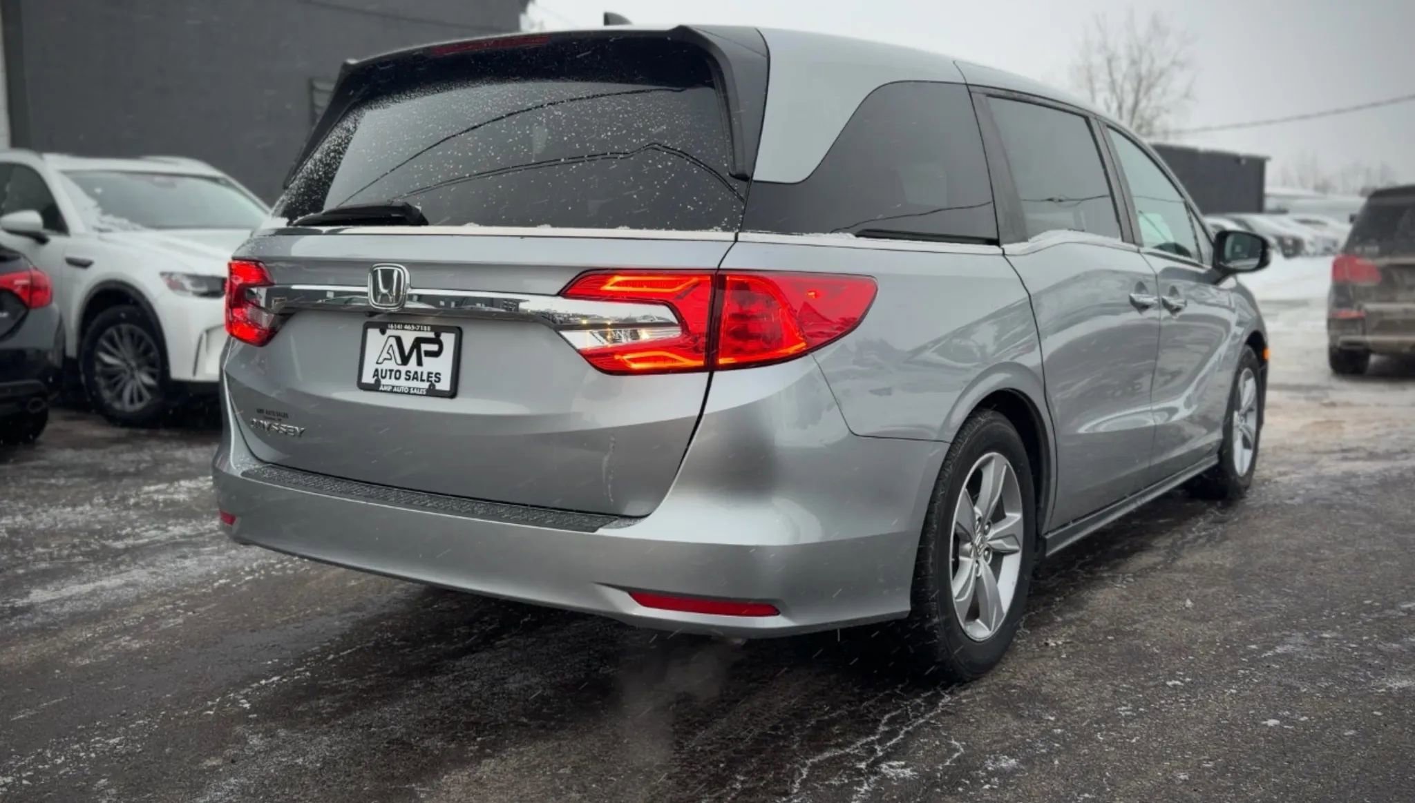 Used 2018 Honda Odyssey EX image 2