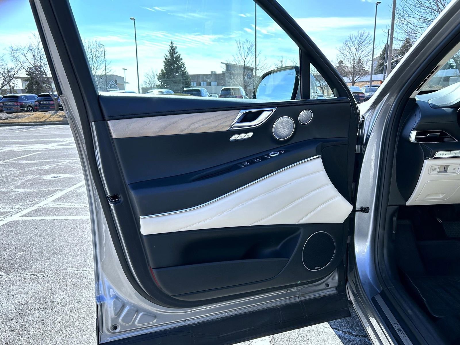 Used 2023 Genesis GV80 3.5T image 9