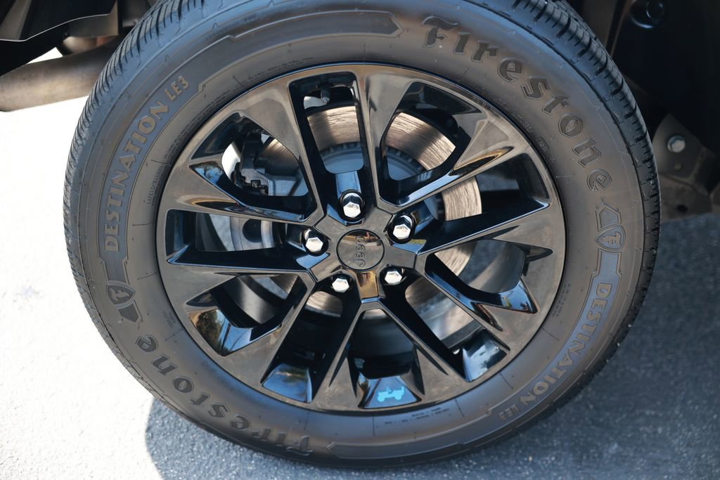 Used 2022 Jeep Wrangler Unlimited Sahara AWD/4WD image 9