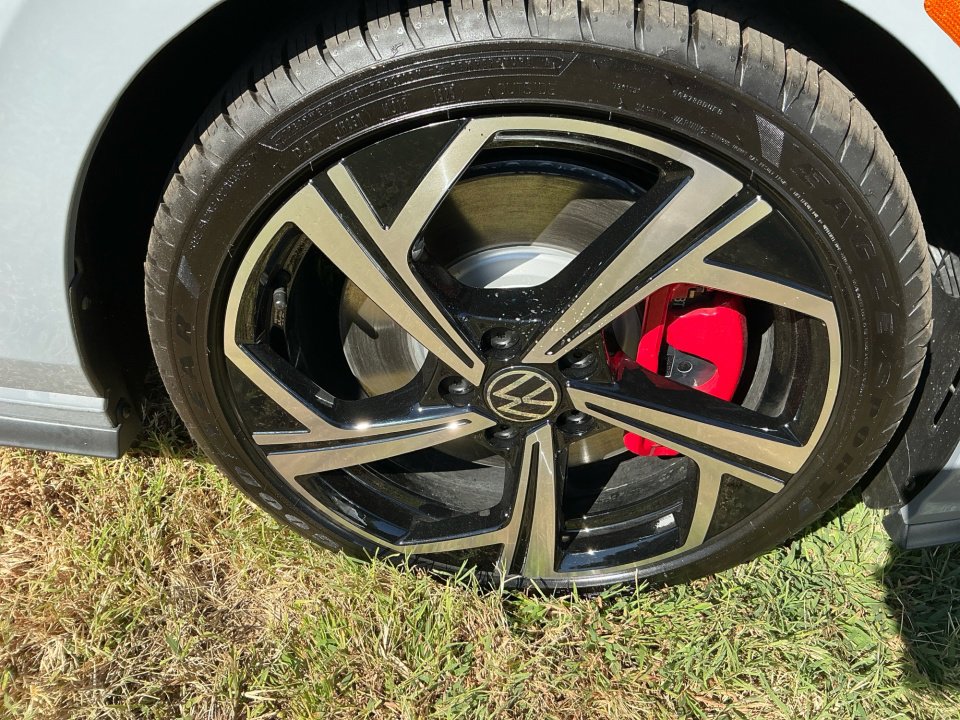 New 2025 Volkswagen GTI SE image 24