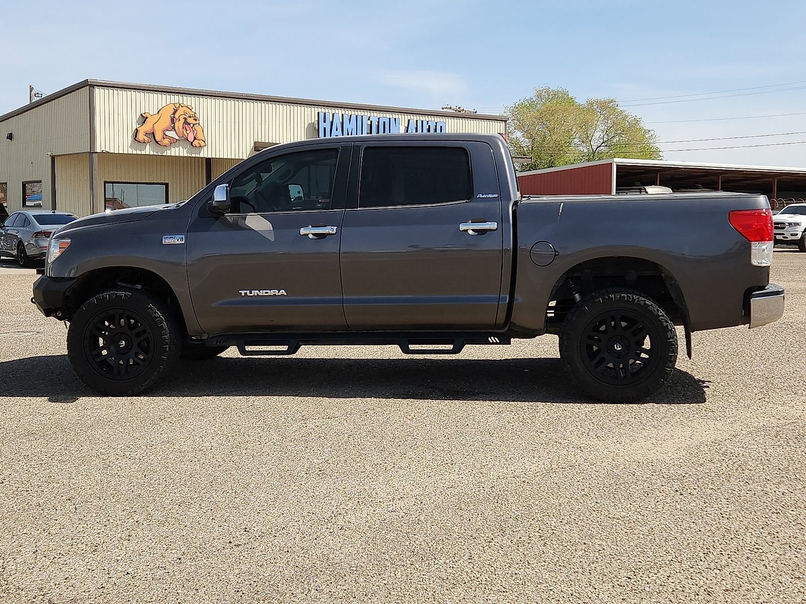 Used 2013 Toyota Tundra Platinum image 2