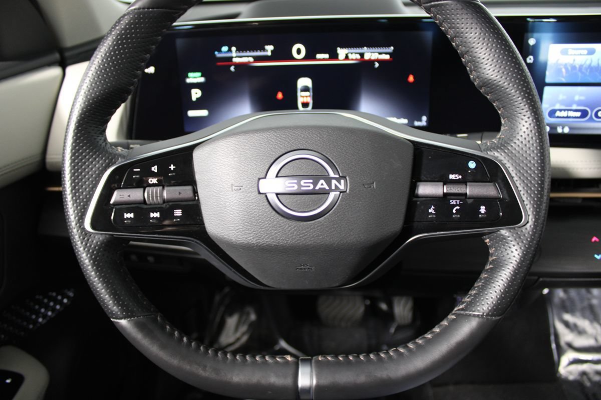 Used 2023 Nissan Ariya FWD image 12