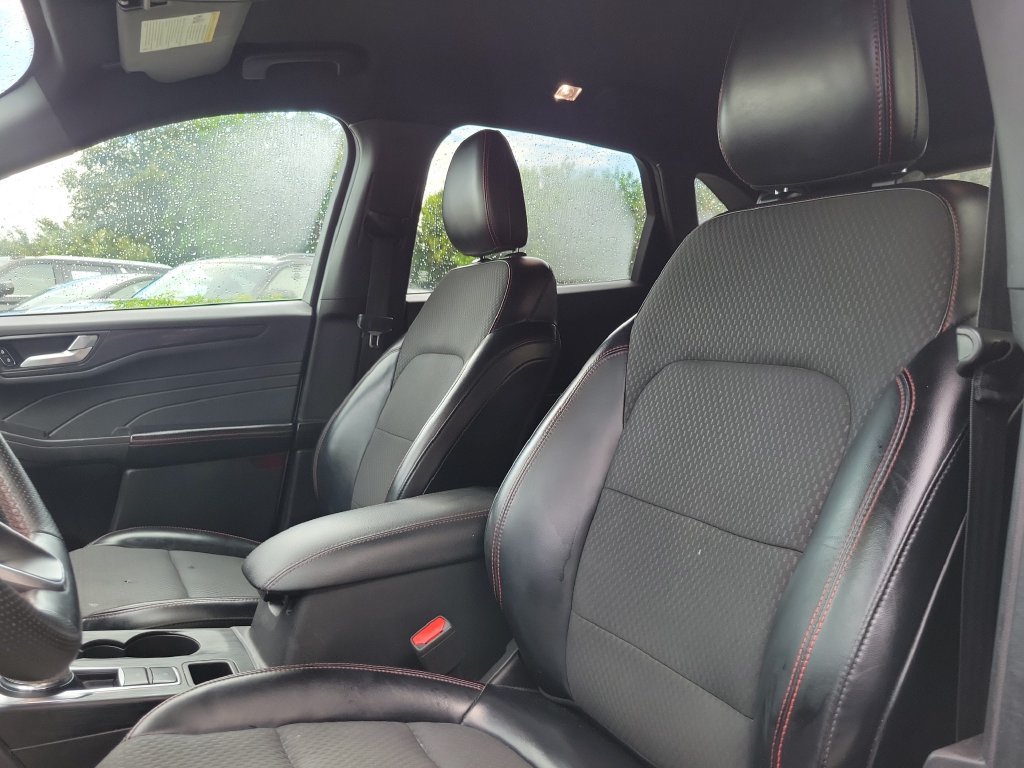 Used 2023 Ford Escape ST-Line w/ Tech Pack #1 FWD image 26