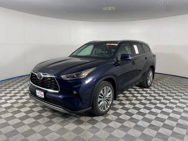 Used 2023 Toyota Highlander Platinum