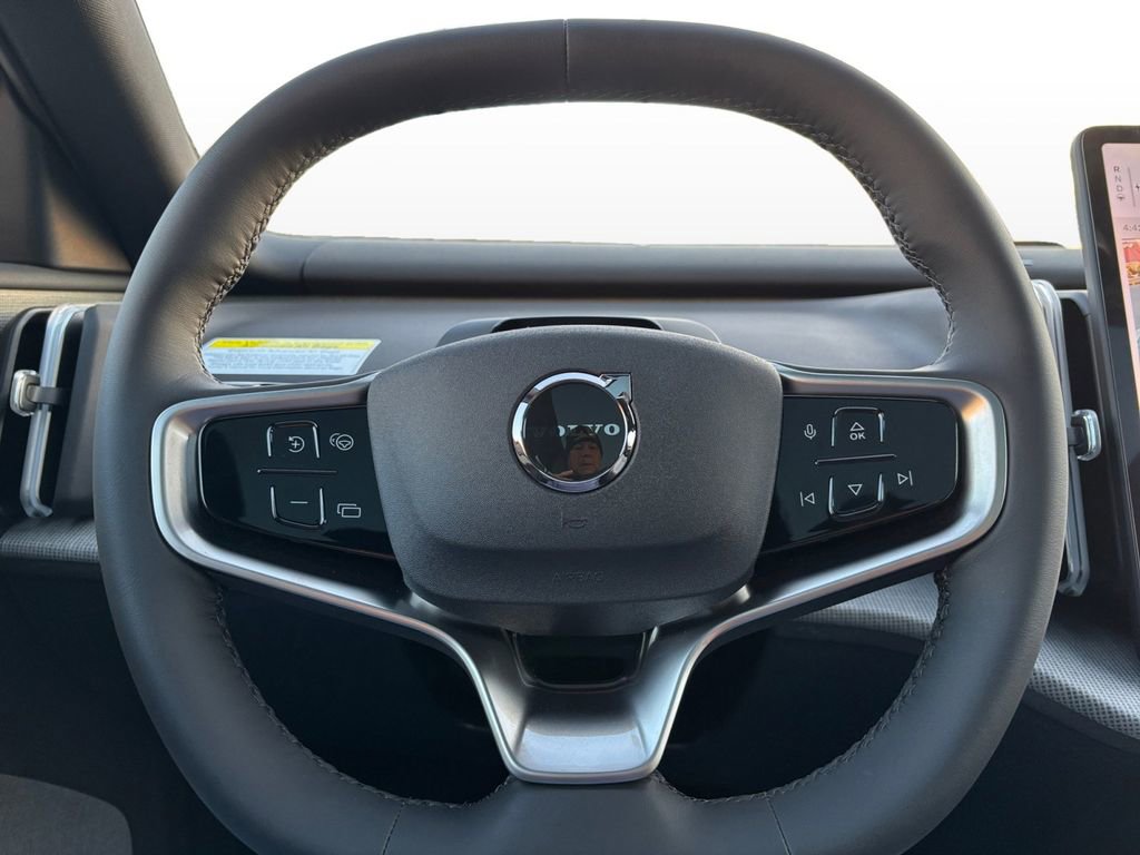 New 2025 Volvo EX30 Ultra w/ Protection Package Premier image 16