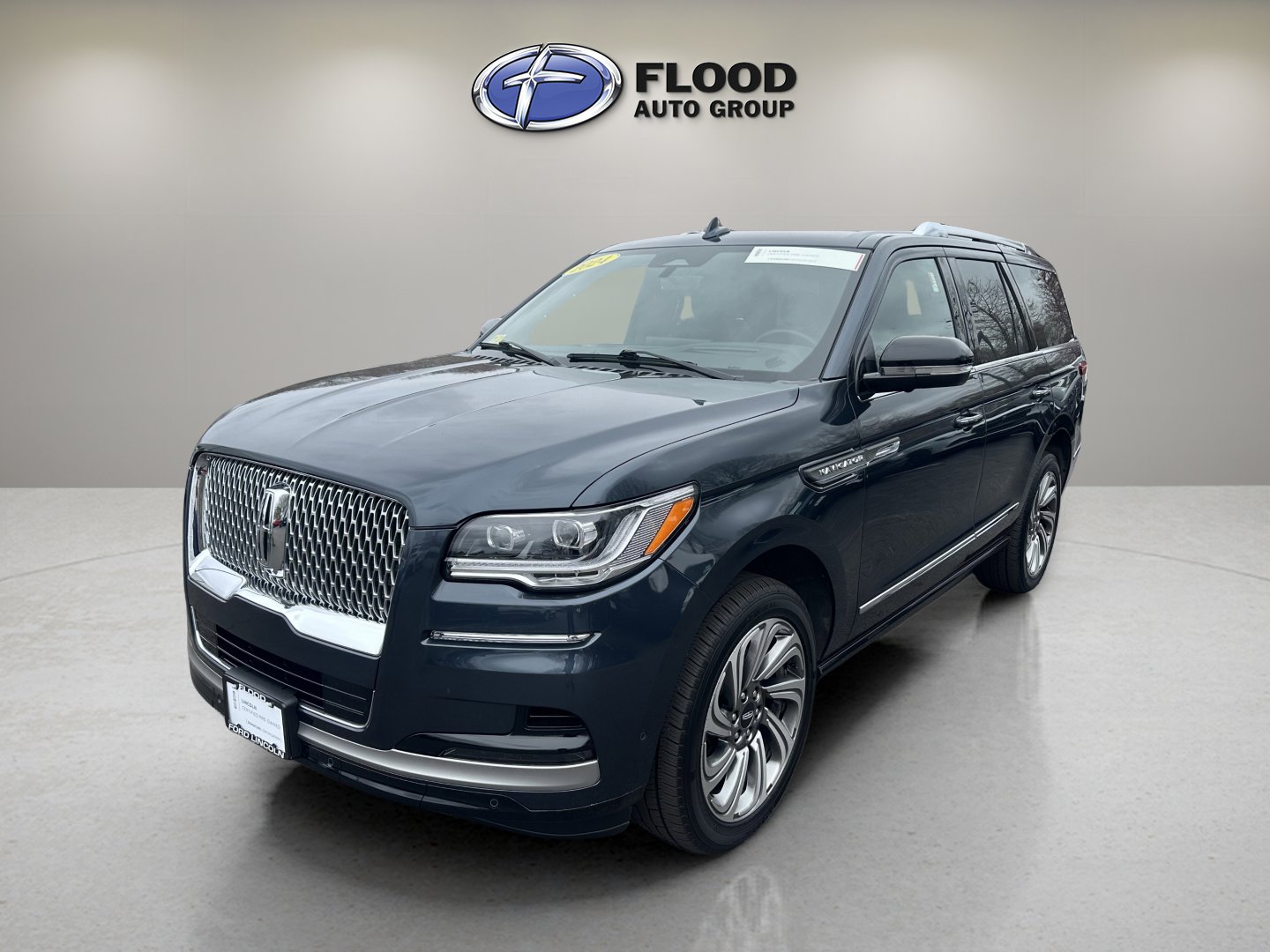 Certified 2024 Lincoln Navigator Reserve image 3